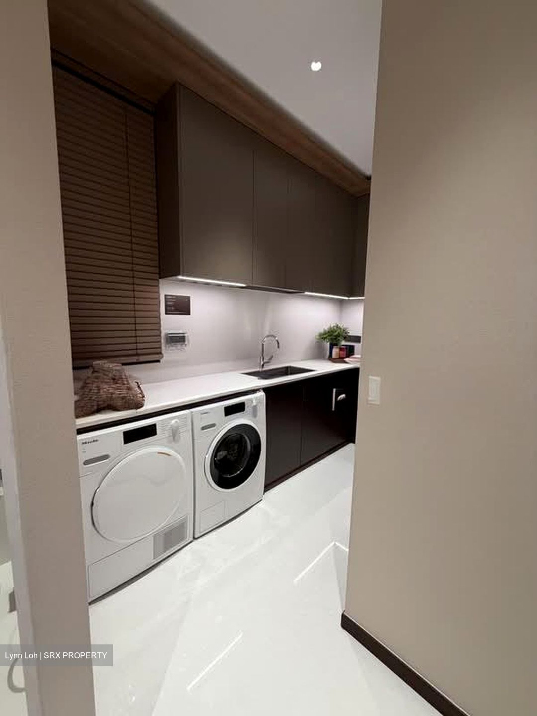 Jalan Jurong Kechil (D21), Condominium #590573891
